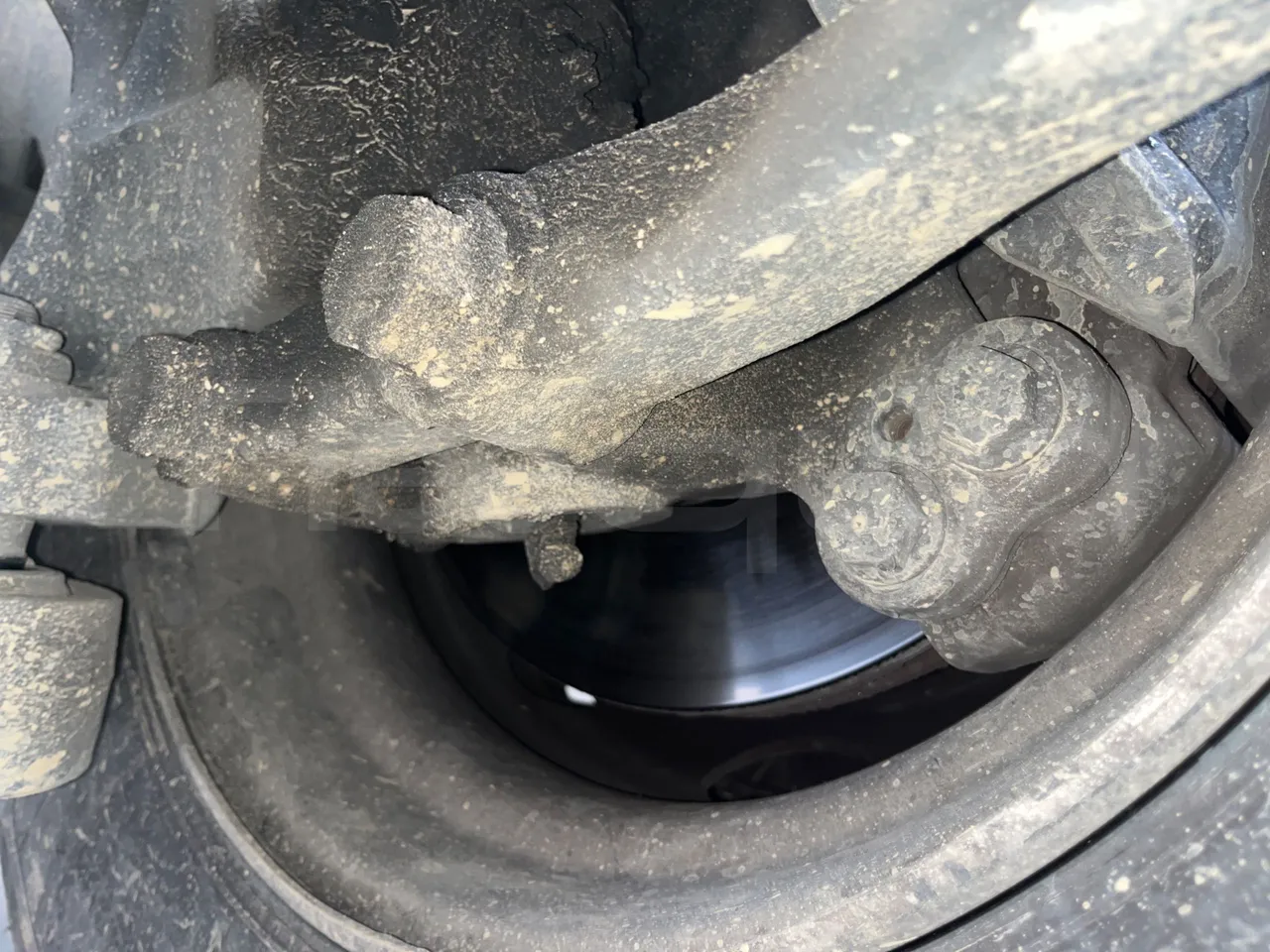 Mercedes-Benz Tourismo 632 01 - Euro6 - 315kW - 12.140mt - front discs left