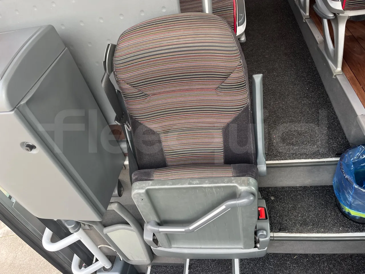 Mercedes-Benz Tourismo 632 01 - Euro6 - 315kW - 12.140mt - hostess seat photo