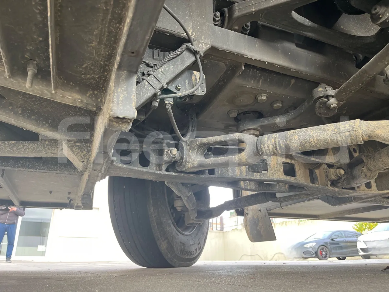 Mercedes-Benz Tourismo 632 01 - Euro6 - 315kW - 12.140mt - front axle left side