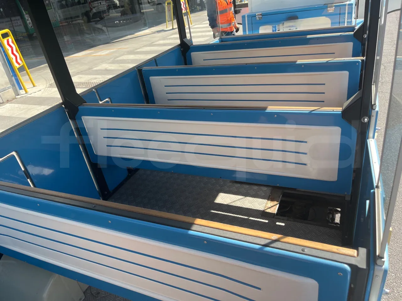 Dotto LDM04 + WD1 LDM04 + WD1 - Euro4 - 130kW - 3.950mt + 4.920mt + 4.920mt - toilette accessories photo