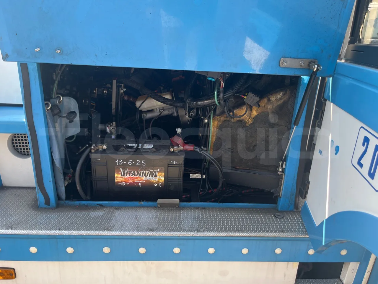 Dotto LDM04 + WD1 LDM04 + WD1 - Euro4 - 130kW - 3.950mt + 4.920mt + 4.920mt - external compartments photo