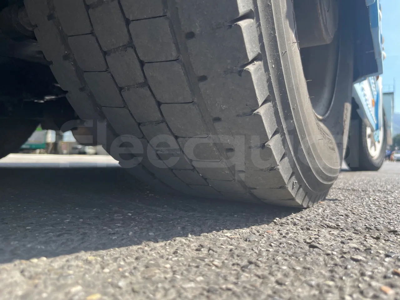 Dotto LDM04 + WD1 LDM04 + WD1 - Euro4 - 130kW - 3.950mt + 4.920mt + 4.920mt - tread condition front tires left