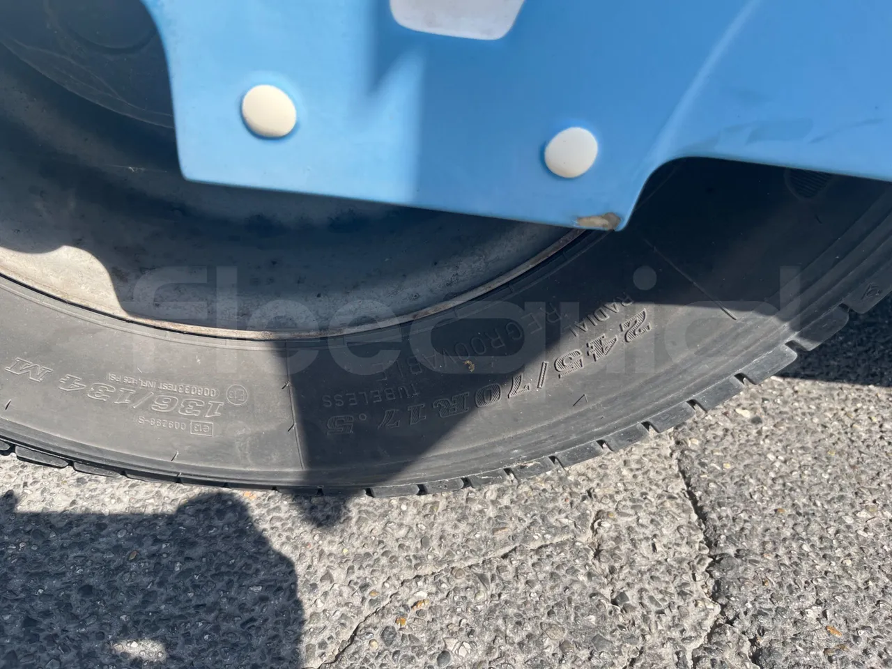 Dotto LDM04 + WD1 LDM04 + WD1 - Euro4 - 130kW - 3.950mt + 4.920mt + 4.920mt - tread condition front tires right