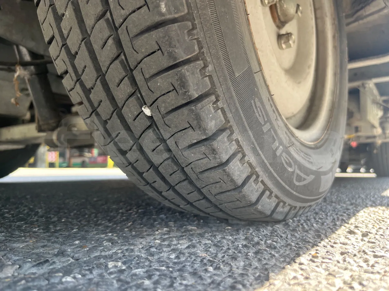 Dotto LDM04 + WD1 LDM04 + WD1 - Euro4 - 130kW - 3.950mt + 4.920mt + 4.920mt - tread condition third axle tires right