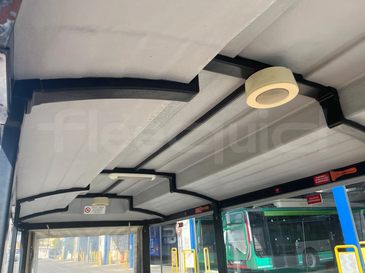 Dotto LDM04 + WD1 LDM04 + WD1 - Euro4 - 130kW - 3.950mt + 4.920mt + 4.920mt - power outlets detail