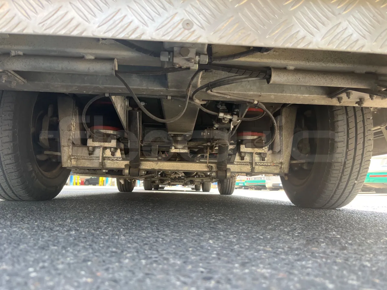 Dotto LDM04 + WD1 LDM04 + WD1 - Euro4 - 130kW - 3.950mt + 4.920mt + 4.920mt - axel 3 shock absorbers 2 right