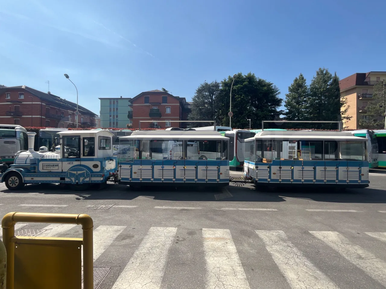 Dotto LDM04 + WD1 LDM04 + WD1 - Euro4 - 130kW - 3.950mt + 4.920mt + 4.920mt - left side photo