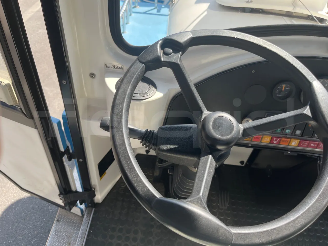 Dotto LDM04 + WD1 LDM04 + WD1 - Euro4 - 130kW - 3.950mt + 4.920mt + 4.920mt - steering wheel photo