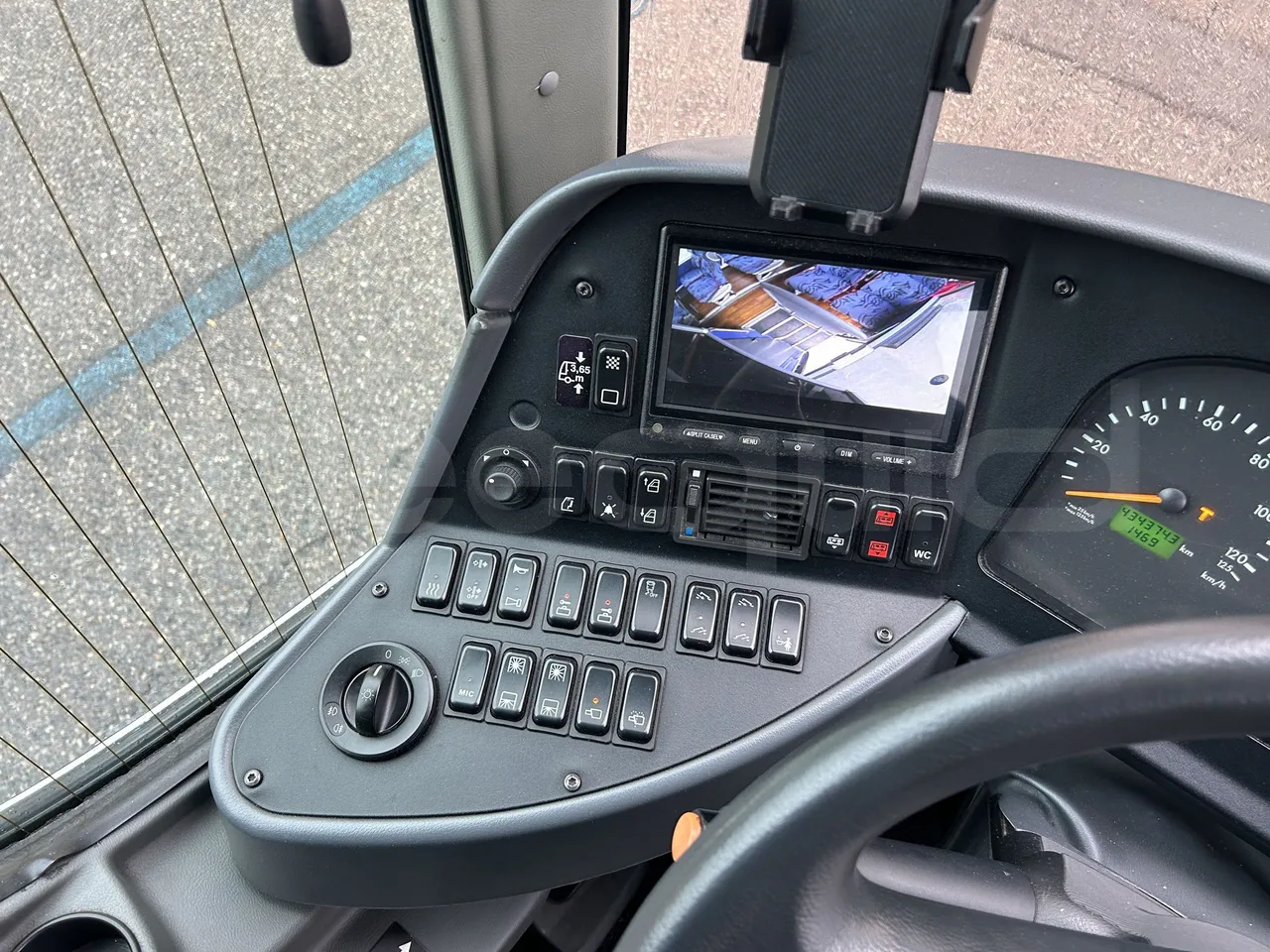 Mercedes-Benz Tourismo - Onboard Device 2