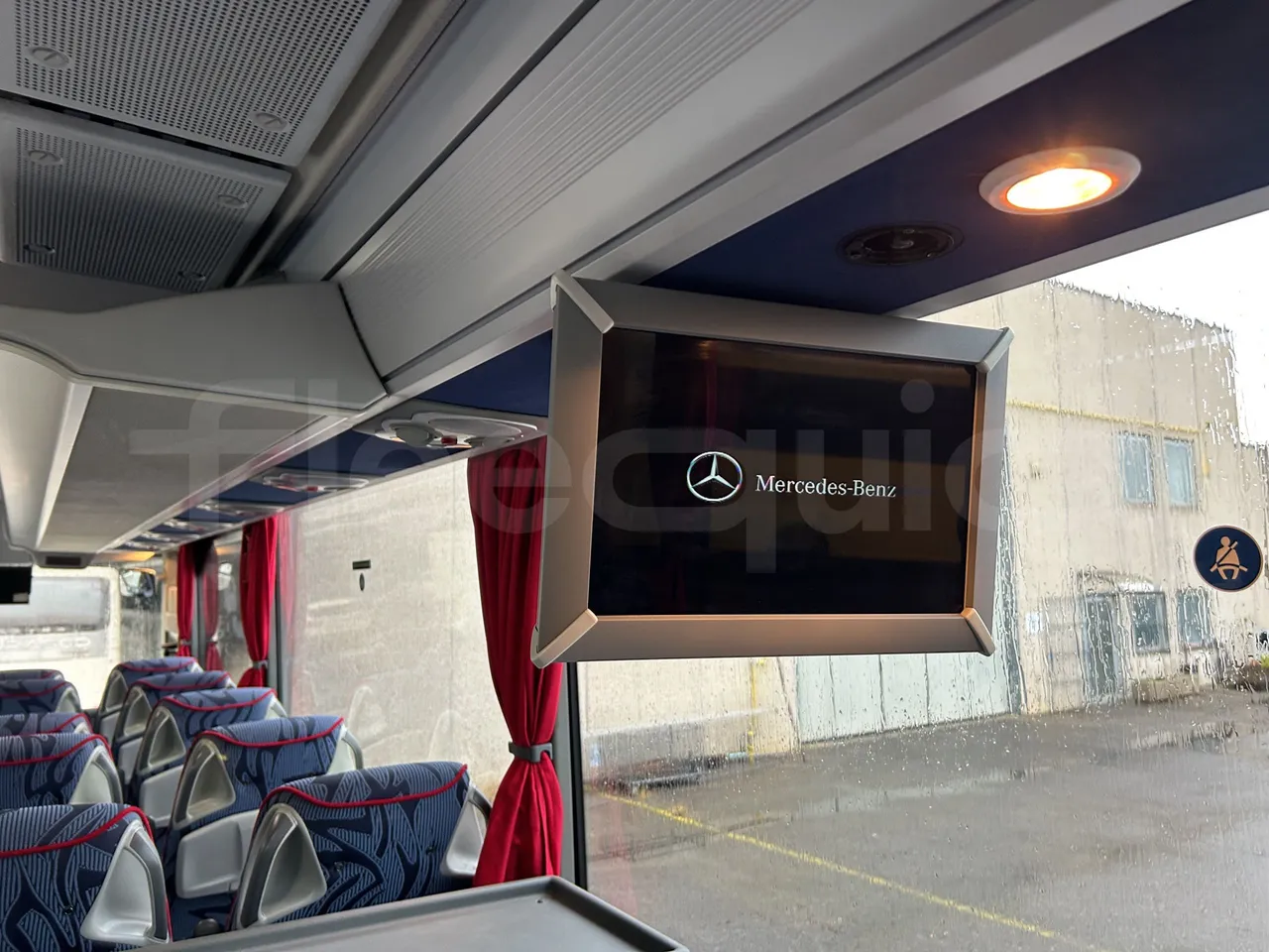 Mercedes-Benz Tourismo - Monitor