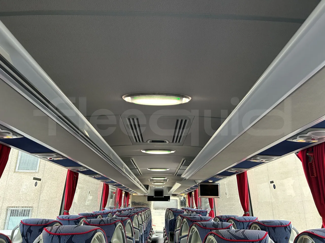 Mercedes-Benz Tourismo - Overhead Compartments