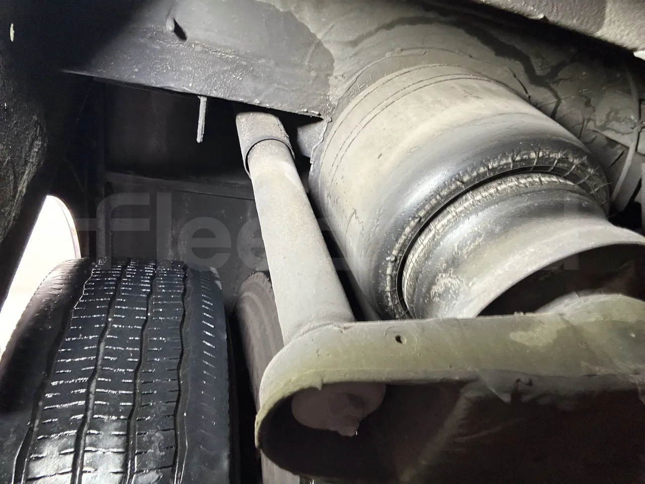 Mercedes-Benz Tourismo - Second Axle First Shock Absorbers Right Side