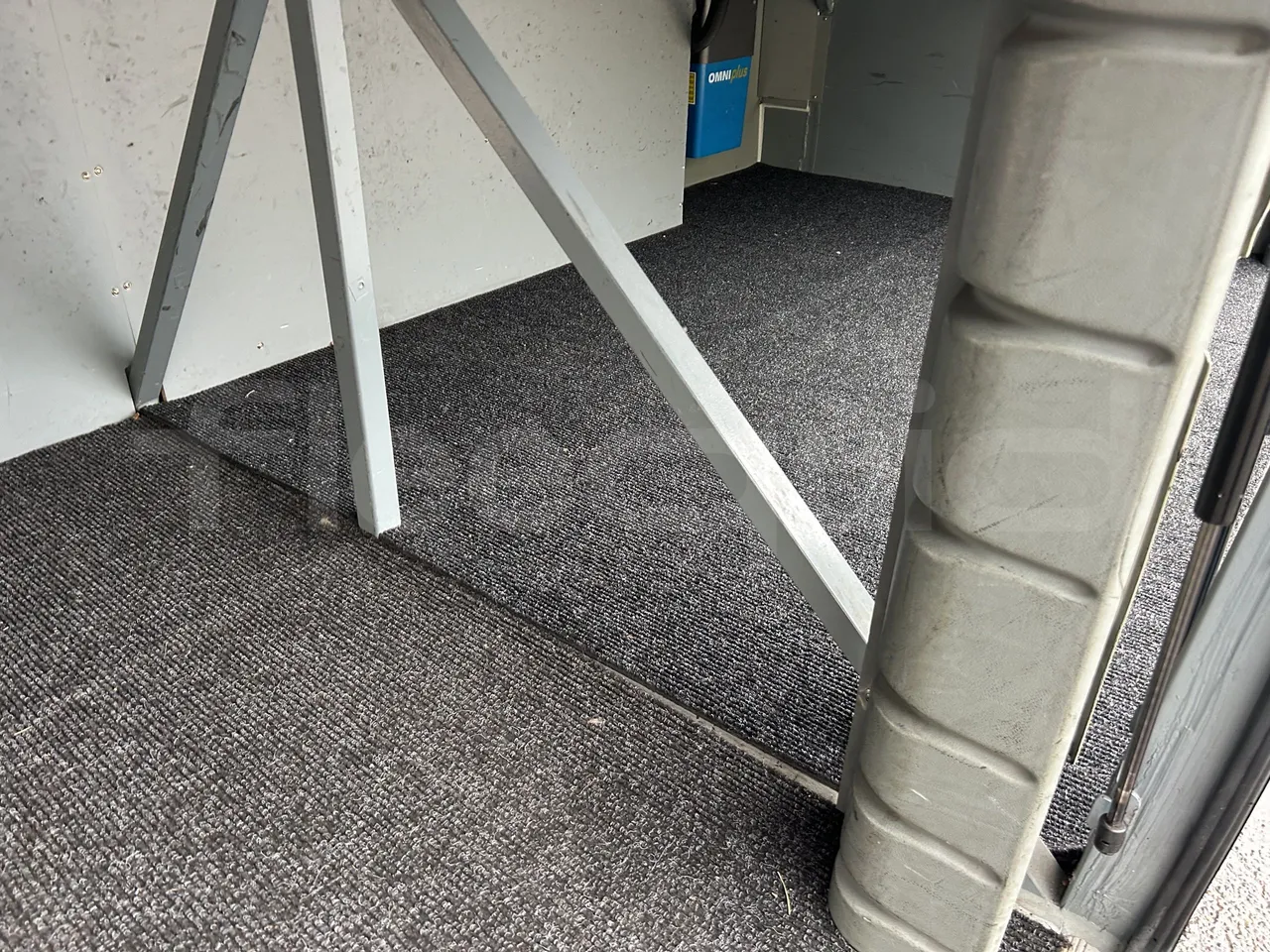 Mercedes-Benz Tourismo - Luggage Under Carpet Photo