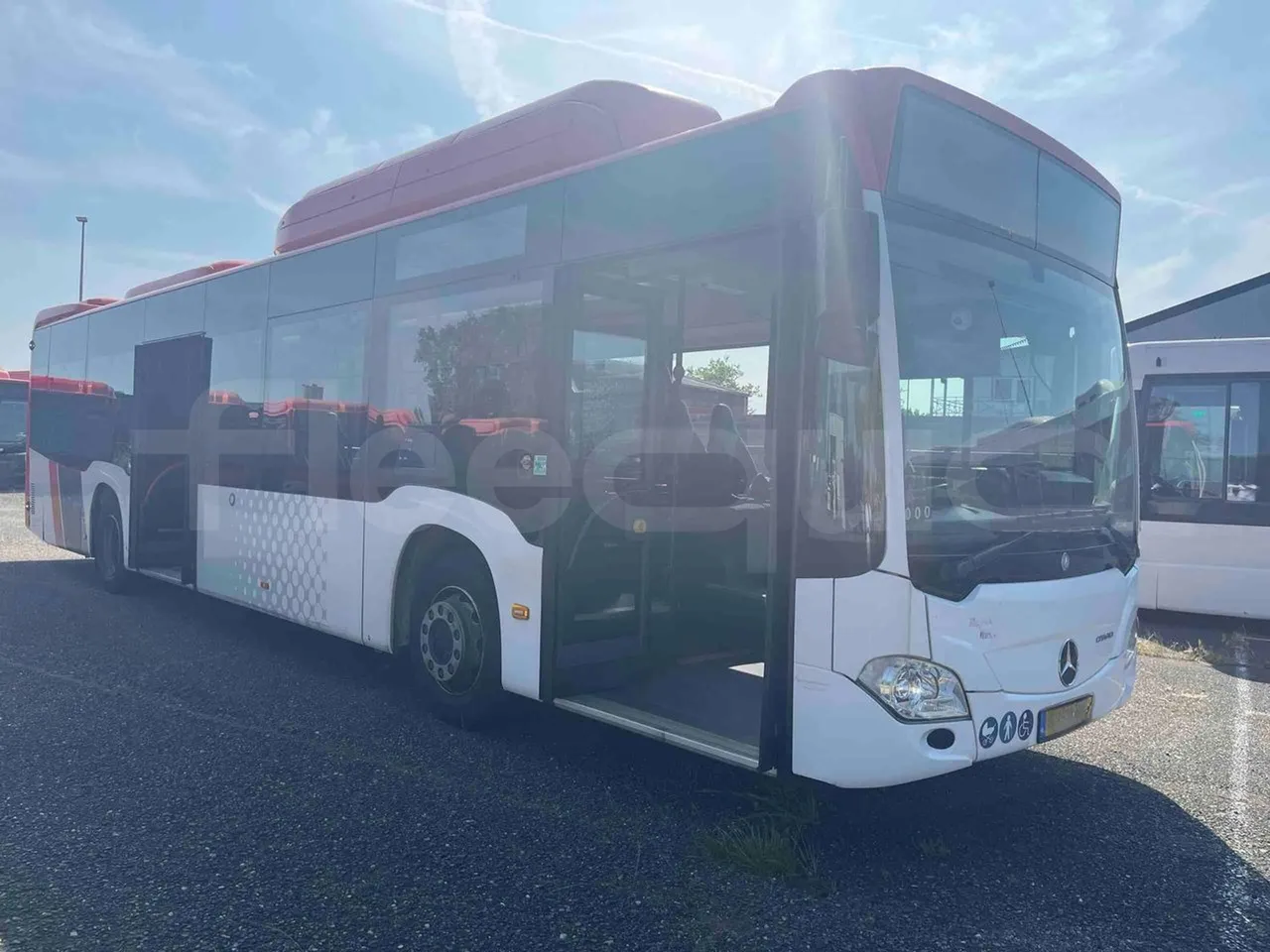 Mercedes-Benz Citaro - 3/4 right front doors open