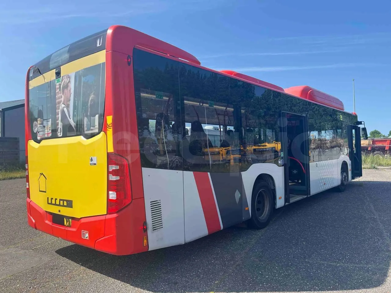 Mercedes-Benz Citaro - 3/4 right rear doors open