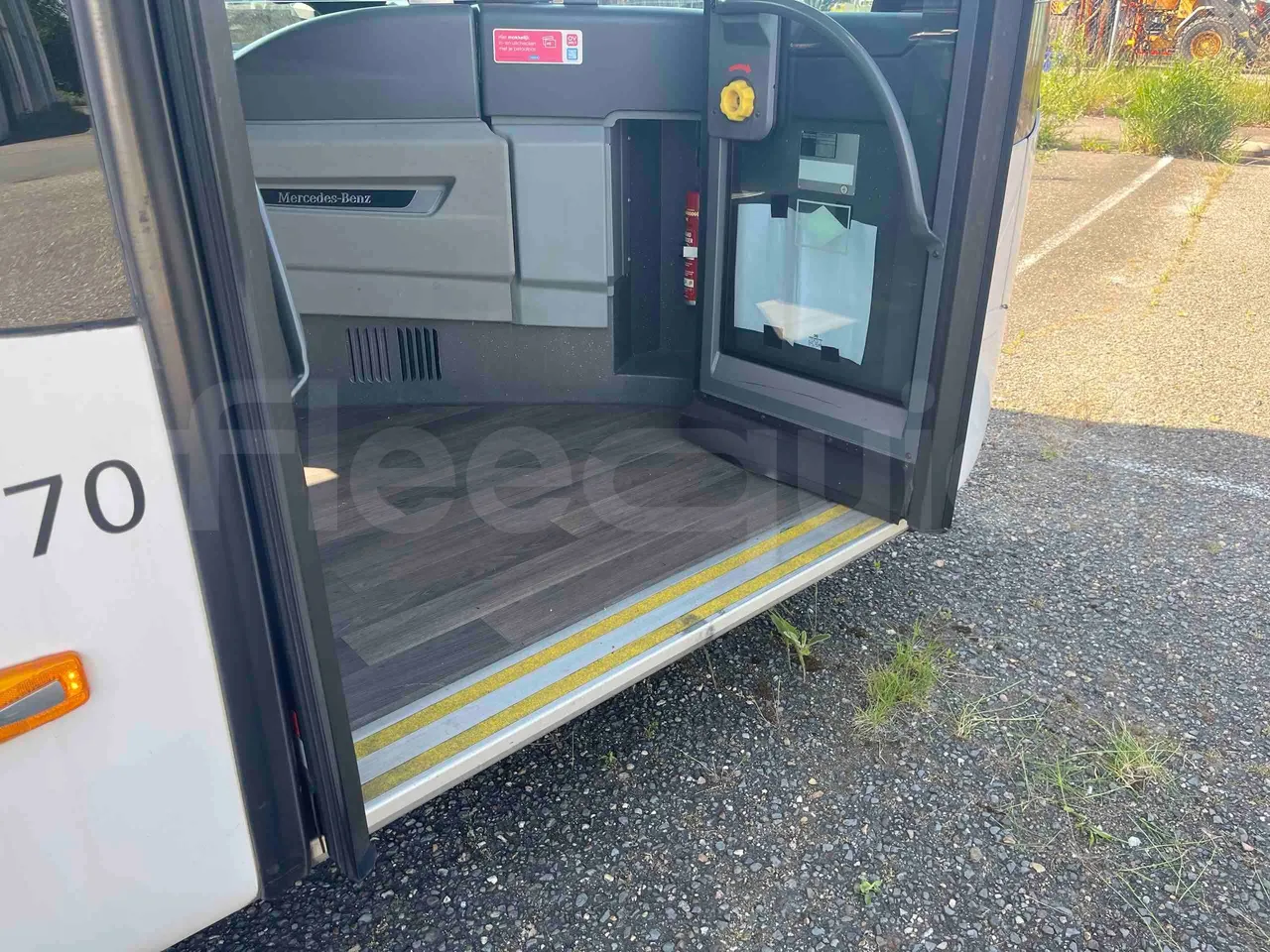 Mercedes-Benz Citaro - hostes microphone accessories photo