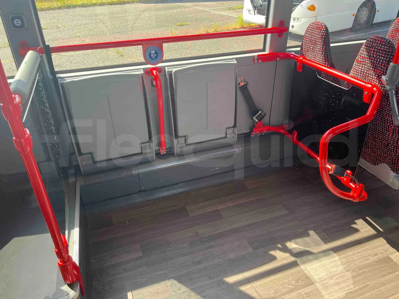 Mercedes-Benz Citaro - disabled area photo