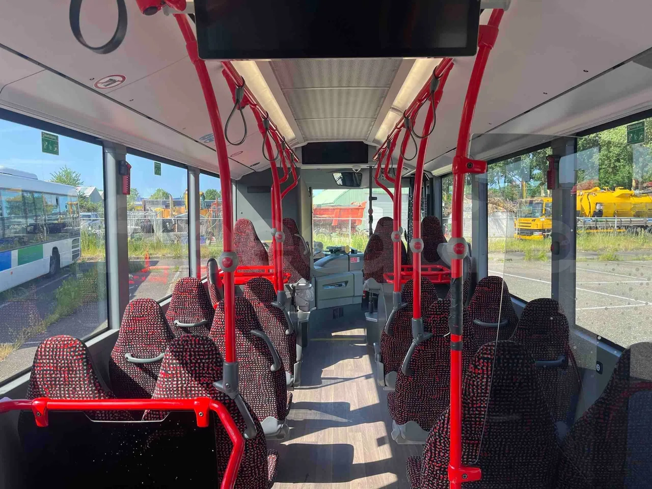 Mercedes-Benz Citaro - forward view middle aisle