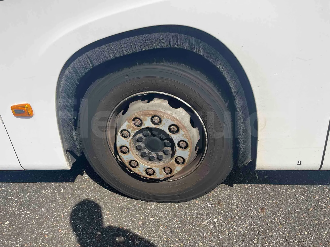 Mercedes-Benz Citaro - tread condition front tires left