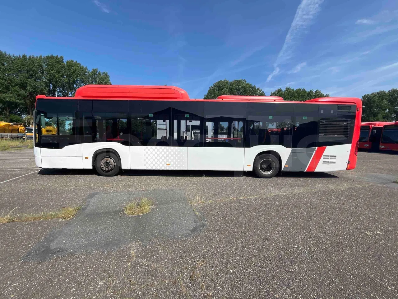 Mercedes-Benz Citaro - left side photo