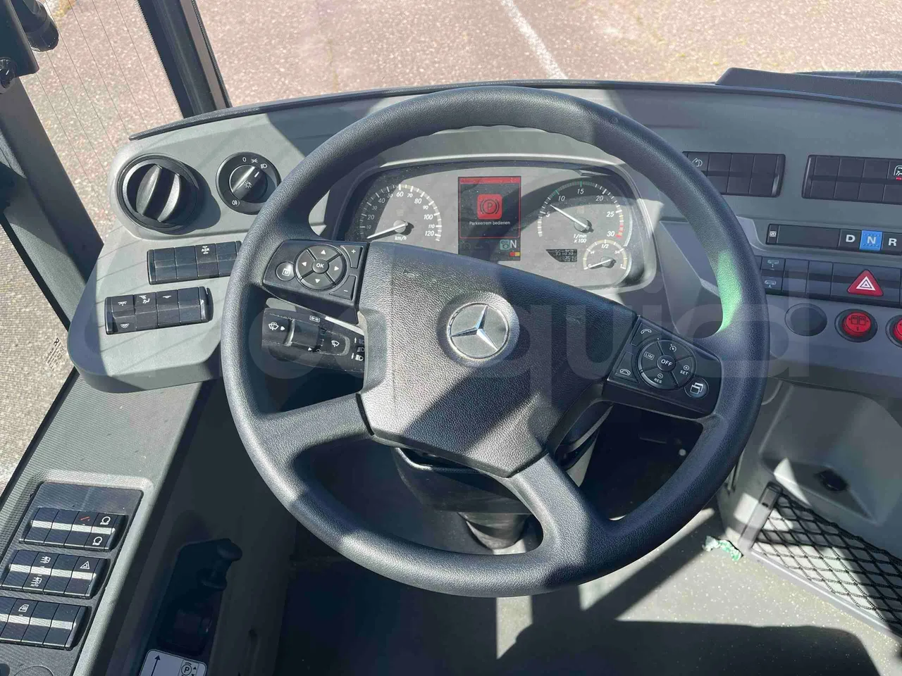 Mercedes-Benz Citaro - steering wheel photo