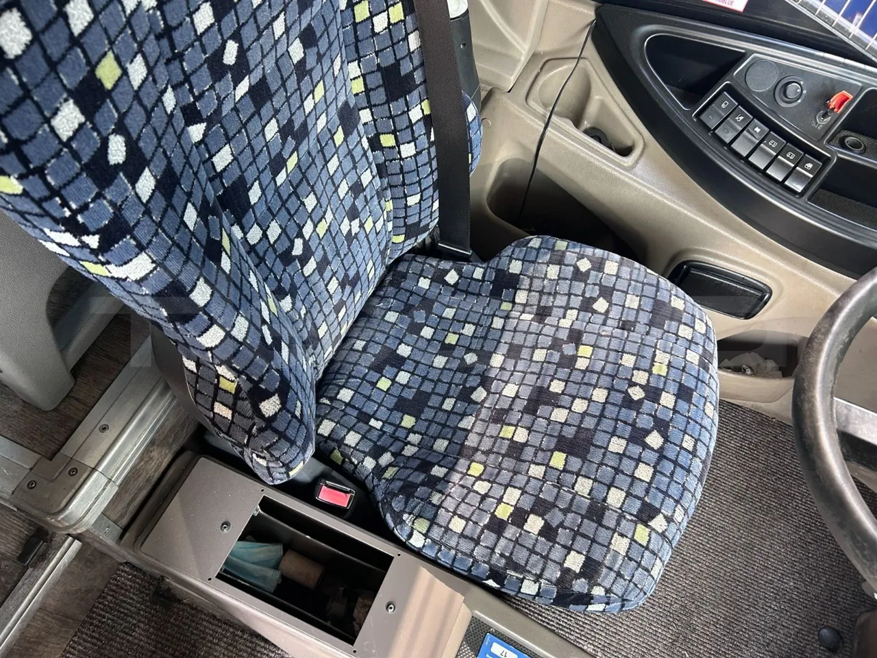 Iveco Magelys SFR2XX - Euro6 - 12,83m - 294kw - buttons panels on (mandatory for bus to scrap)