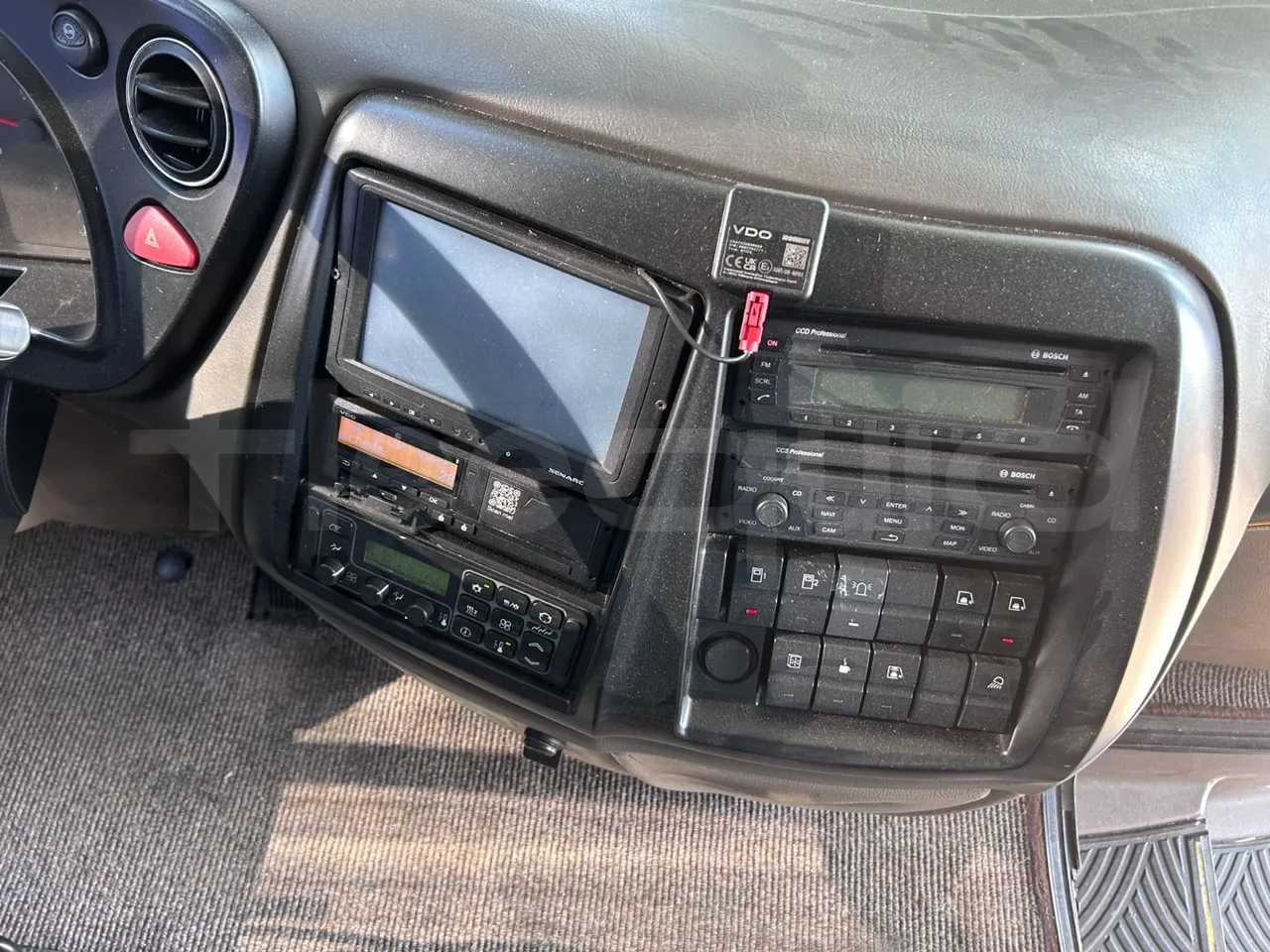 Iveco Magelys SFR2XX - Euro6 - 12,83m - 294kw - steering wheel photo