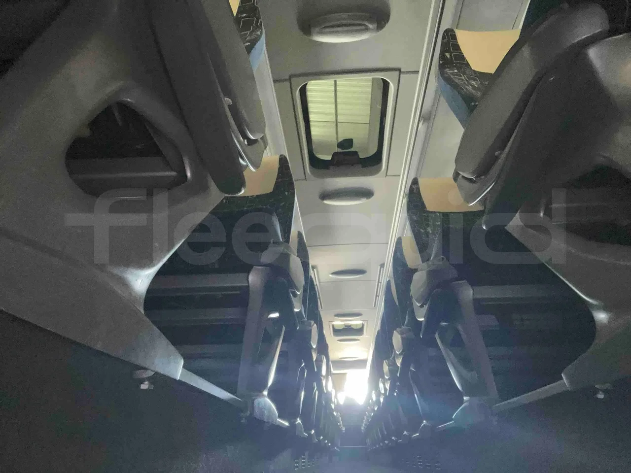 Mercedes-Benz Tourismo 632 07 - EUR5 - 260kW - 12.140m - camera accessories photo