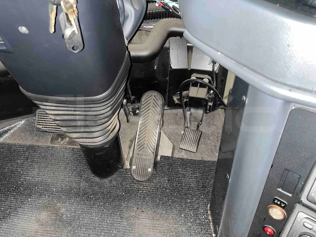 Mercedes-Benz Tourismo 632 07 - EUR5 - 260kW - 12.140m - onboard devices 1