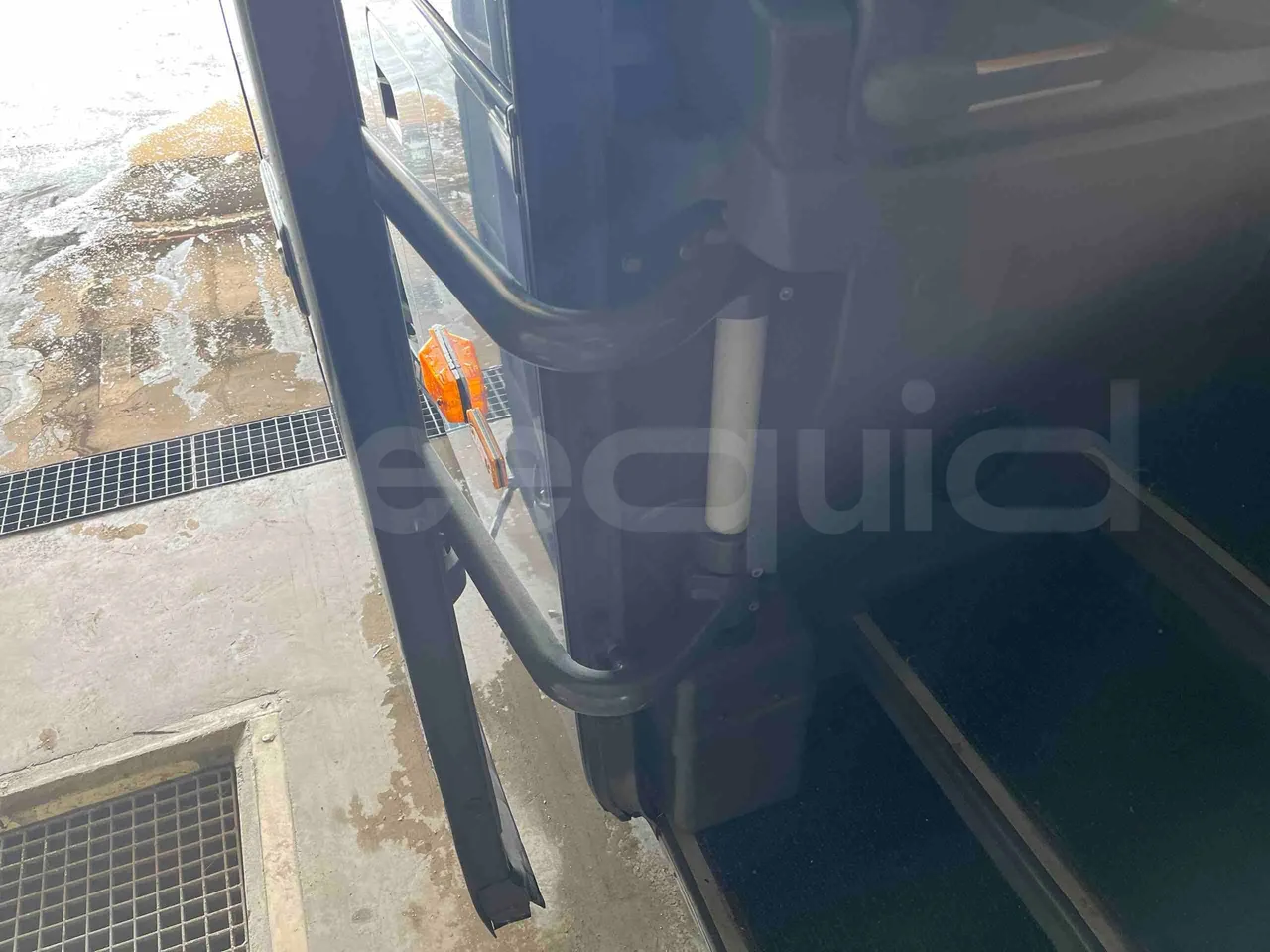 Mercedes-Benz Tourismo 632 07 - EUR5 - 260kW - 12.140m - door mechanism photo