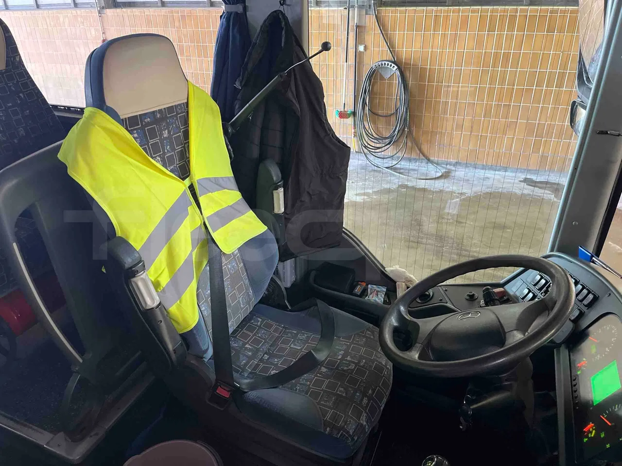 Mercedes-Benz Tourismo 632 07 - EUR5 - 260kW - 12.140m - driver's seat photo