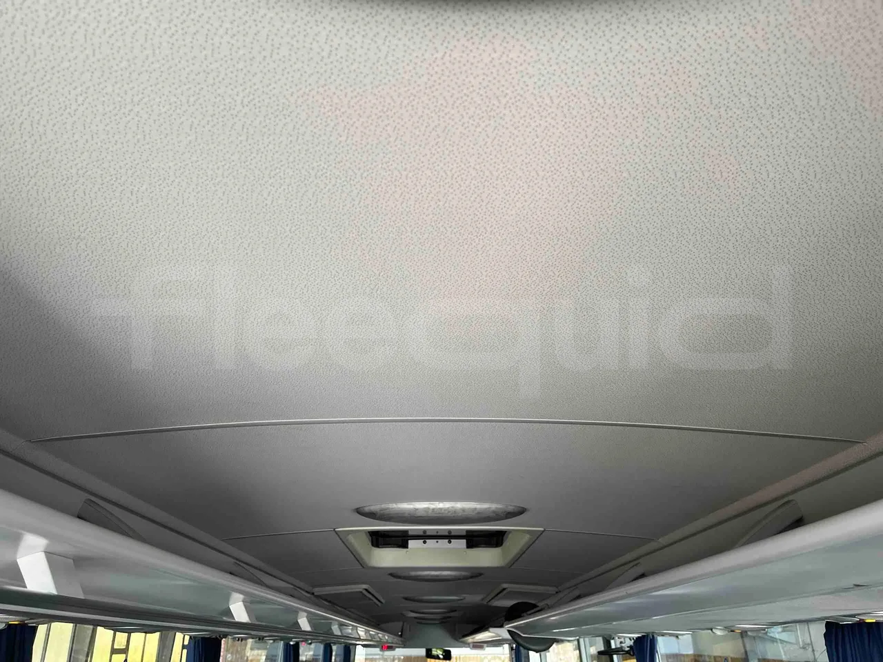 Mercedes-Benz Tourismo 632 07 - EUR5 - 260kW - 12.140m - overhead compartments photo