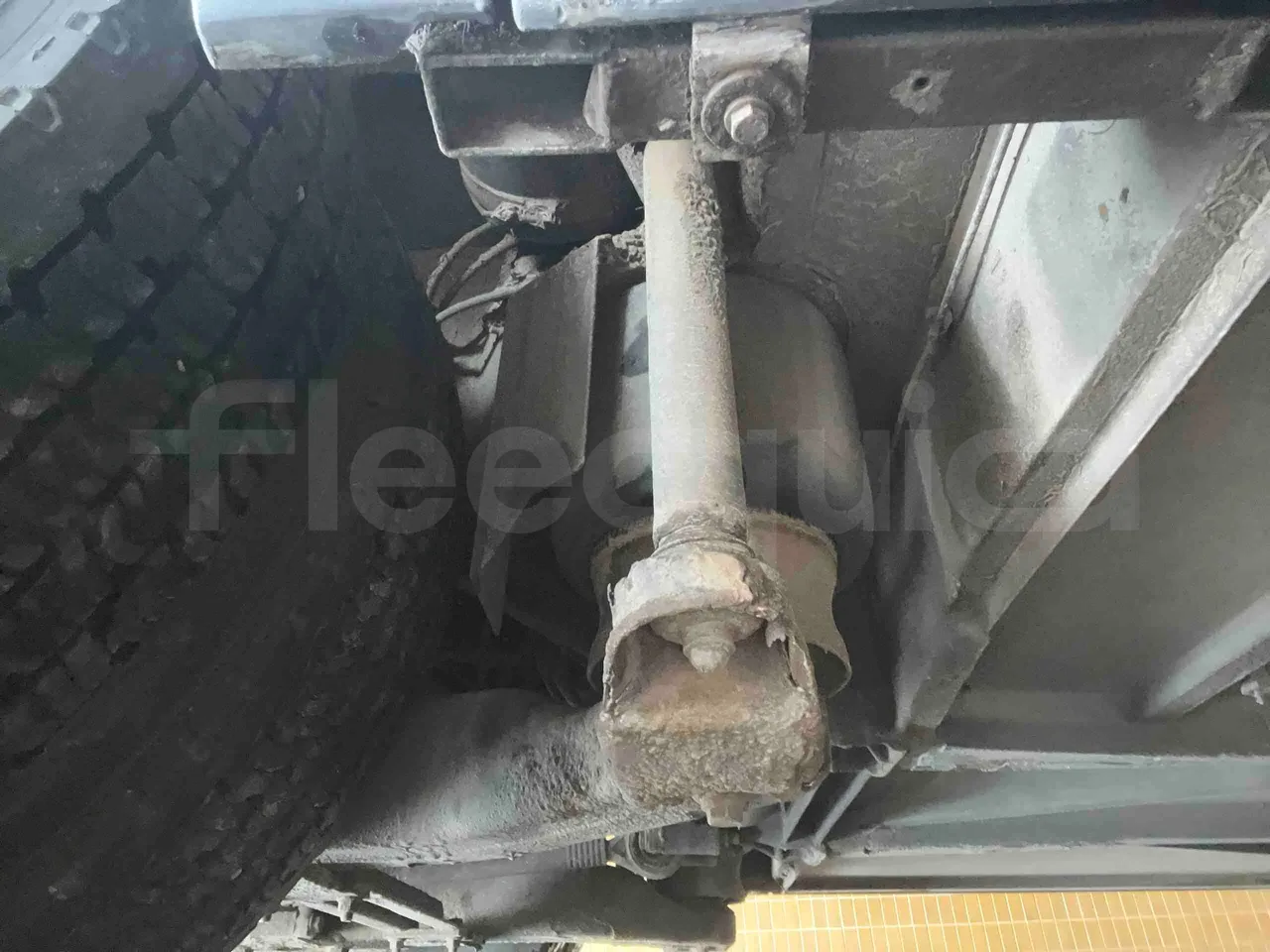 Mercedes-Benz Tourismo 632 07 - EUR5 - 260kW - 12.140m - axle 3 air springs 2 right