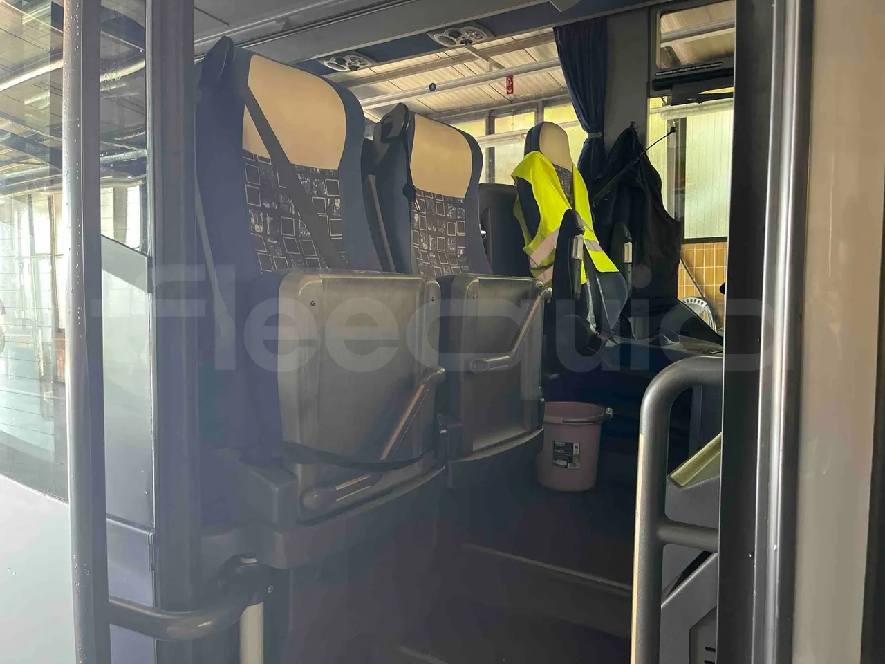Mercedes-Benz Tourismo 632 07 - EUR5 - 260kW - 12.140m - hostess seat photo