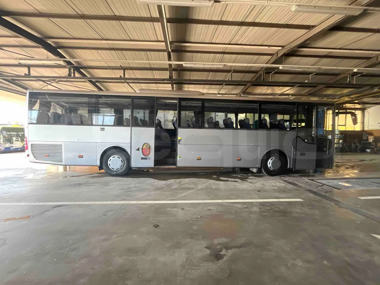 Mercedes-Benz Tourismo 632 07 - EUR5 - 260kW - 12.140m - right side doors open