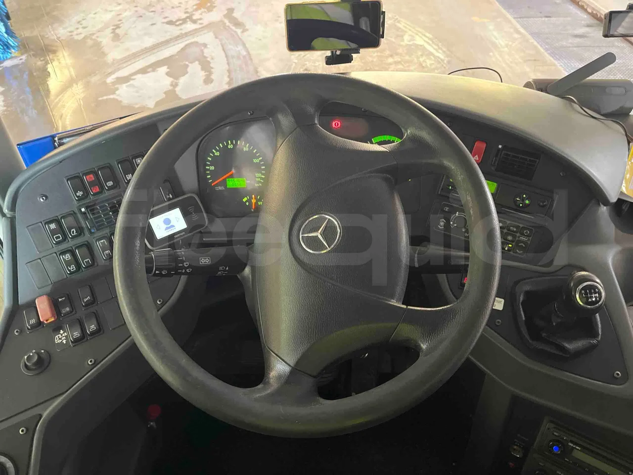 Mercedes-Benz Tourismo 632 07 - EUR5 - 260kW - 12.140m - steering wheel photo