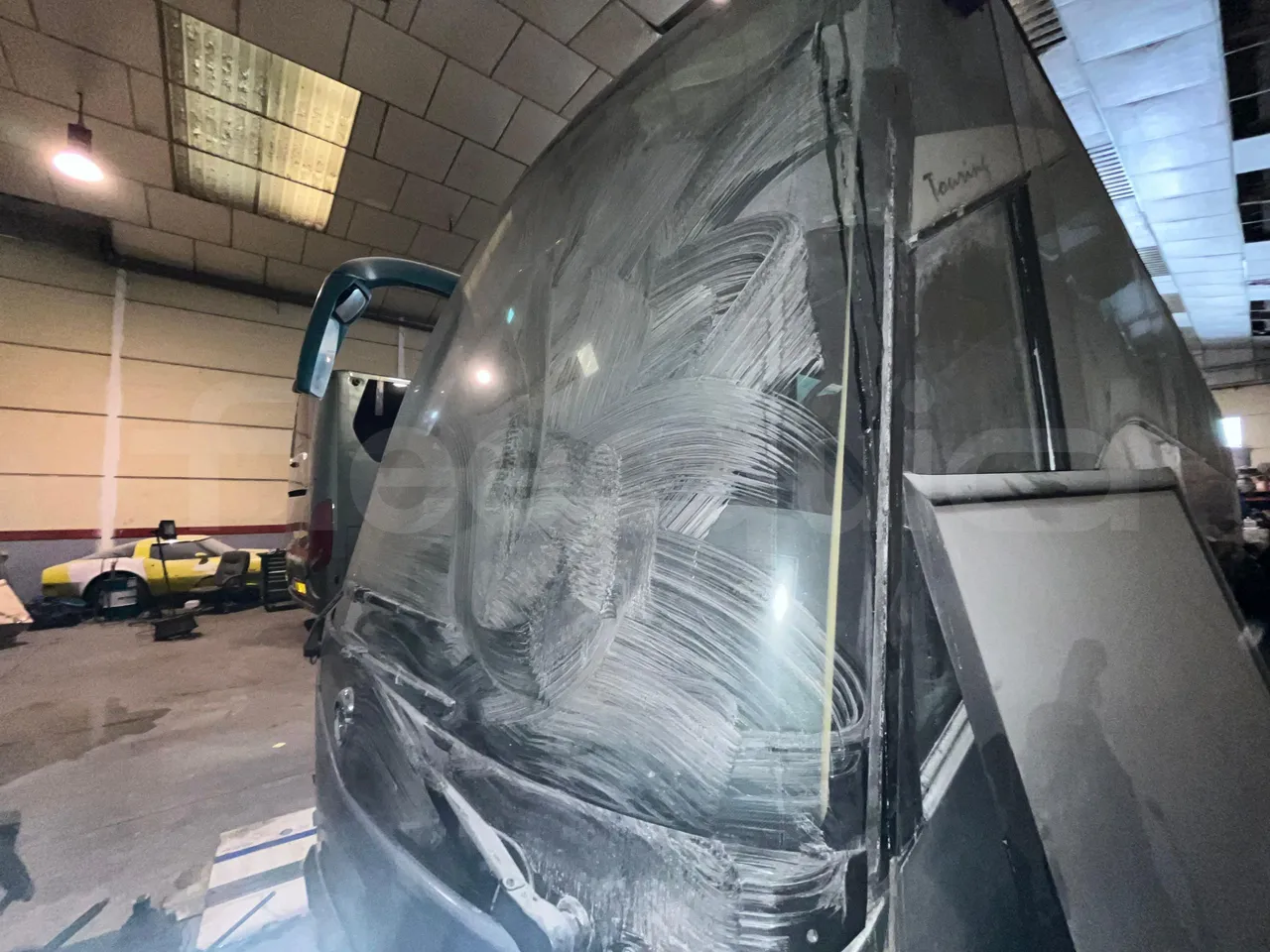 Iveco Noge-Touring T-137000-8047/Euro5-331Kw-13,7Mt - air conditioning compressor
