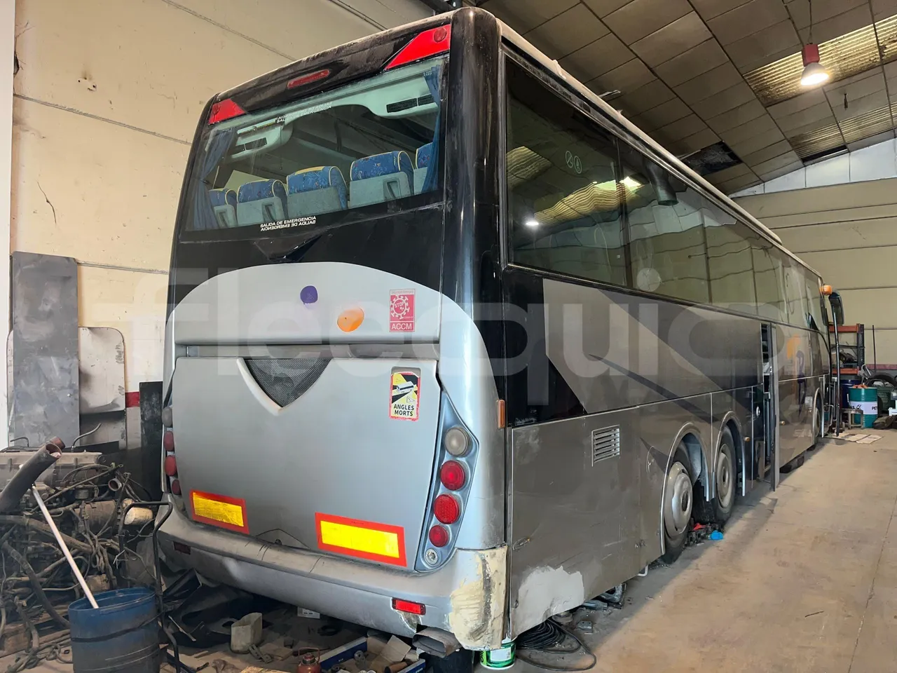 Iveco Noge-Touring T-137000-8047/Euro5-331Kw-13,7Mt - external compartments photo