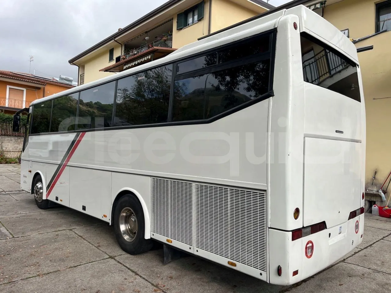 Vdl Futura FHD 10.340 - EUR2 -241.07kW -10.405m - 3/4 left rear side