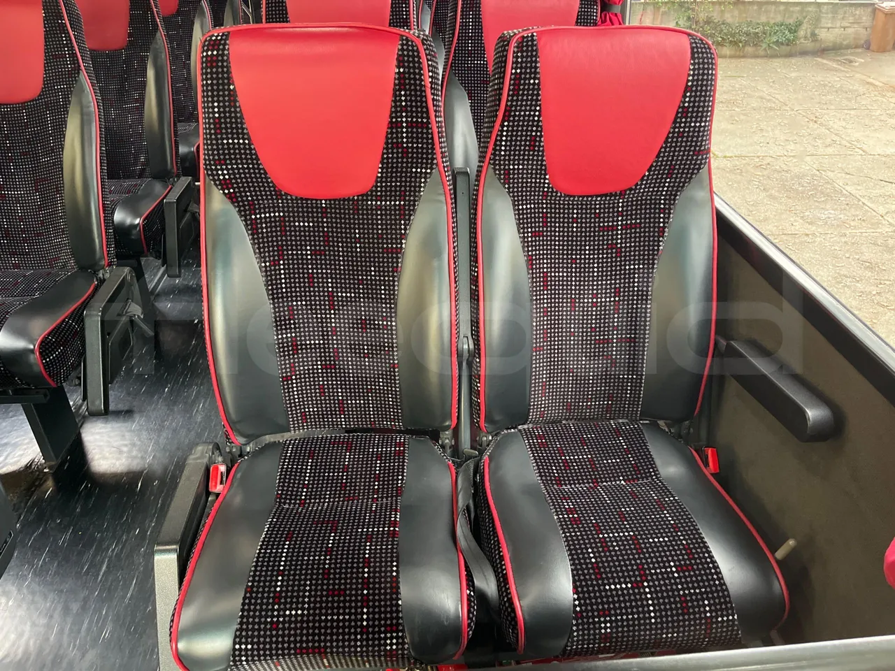 Vdl Futura FHD 10.340 - EUR2 -241.07kW -10.405m - folding seat photo