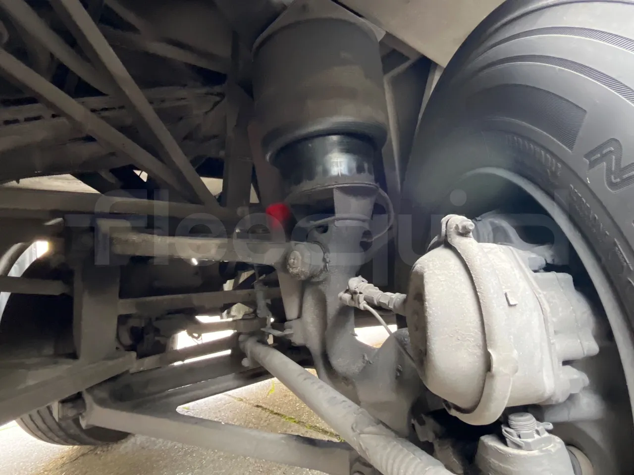 Vdl Futura FHD 10.340 - EUR2 -241.07kW -10.405m - front shock absorbers right