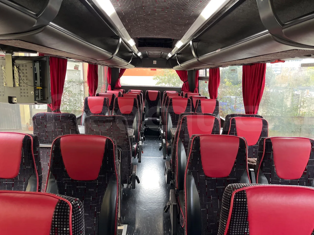 Vdl Futura FHD 10.340 - EUR2 -241.07kW -10.405m - reverse view middle aisle