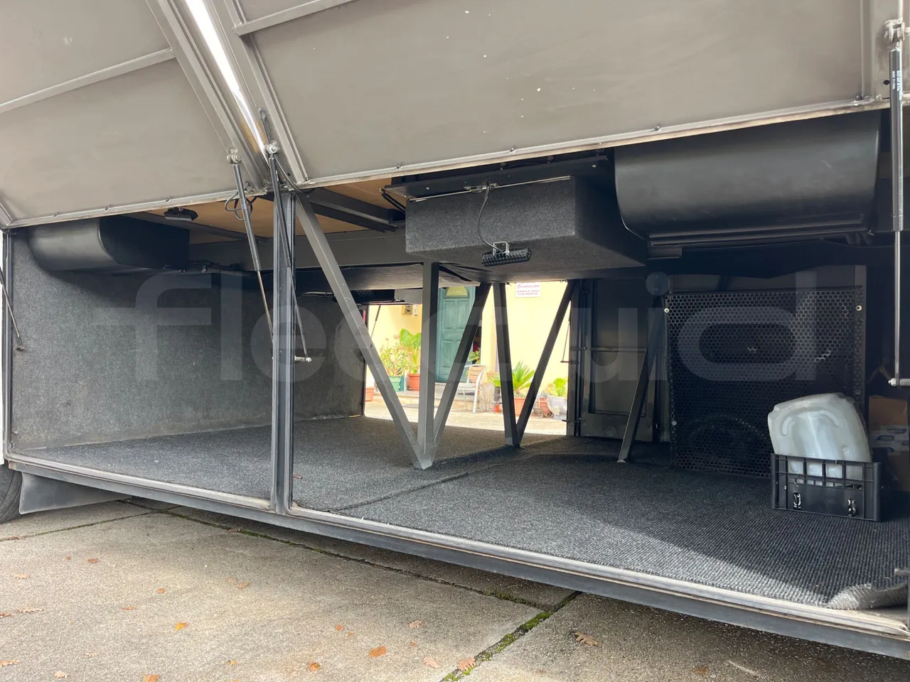 Vdl Futura FHD 10.340 - EUR2 -241.07kW -10.405m - internal frame rust check