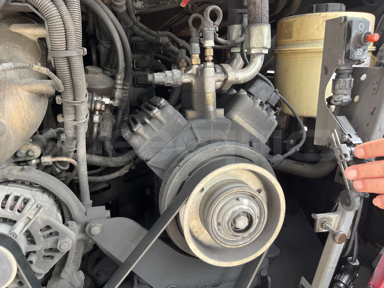 Neoplan Cityliner CItyliner - EUR5 - 353kW - 12.99m - air conditioning compressor