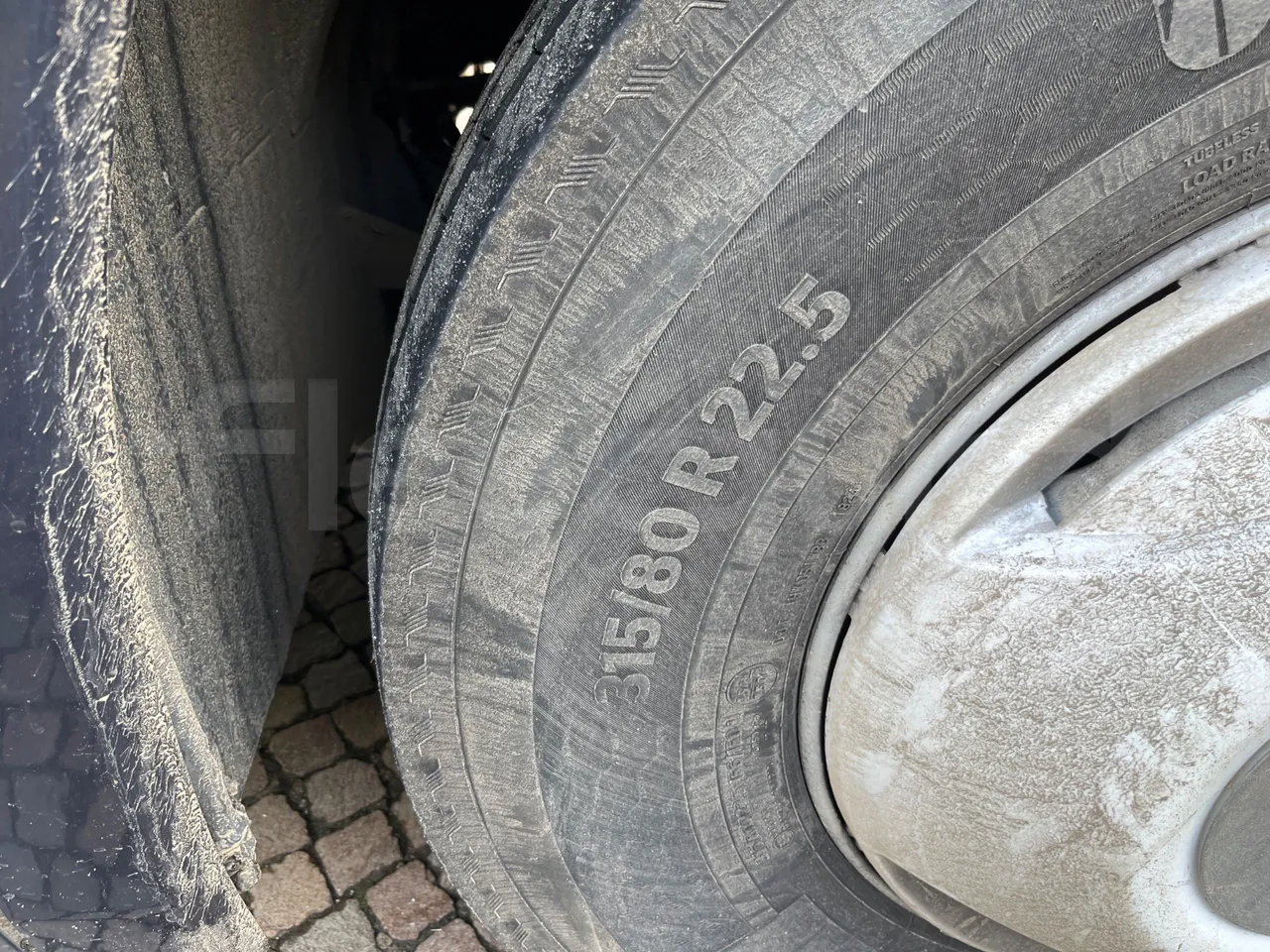 Neoplan Cityliner CItyliner - EUR5 - 353kW - 12.99m - front left tire measurements