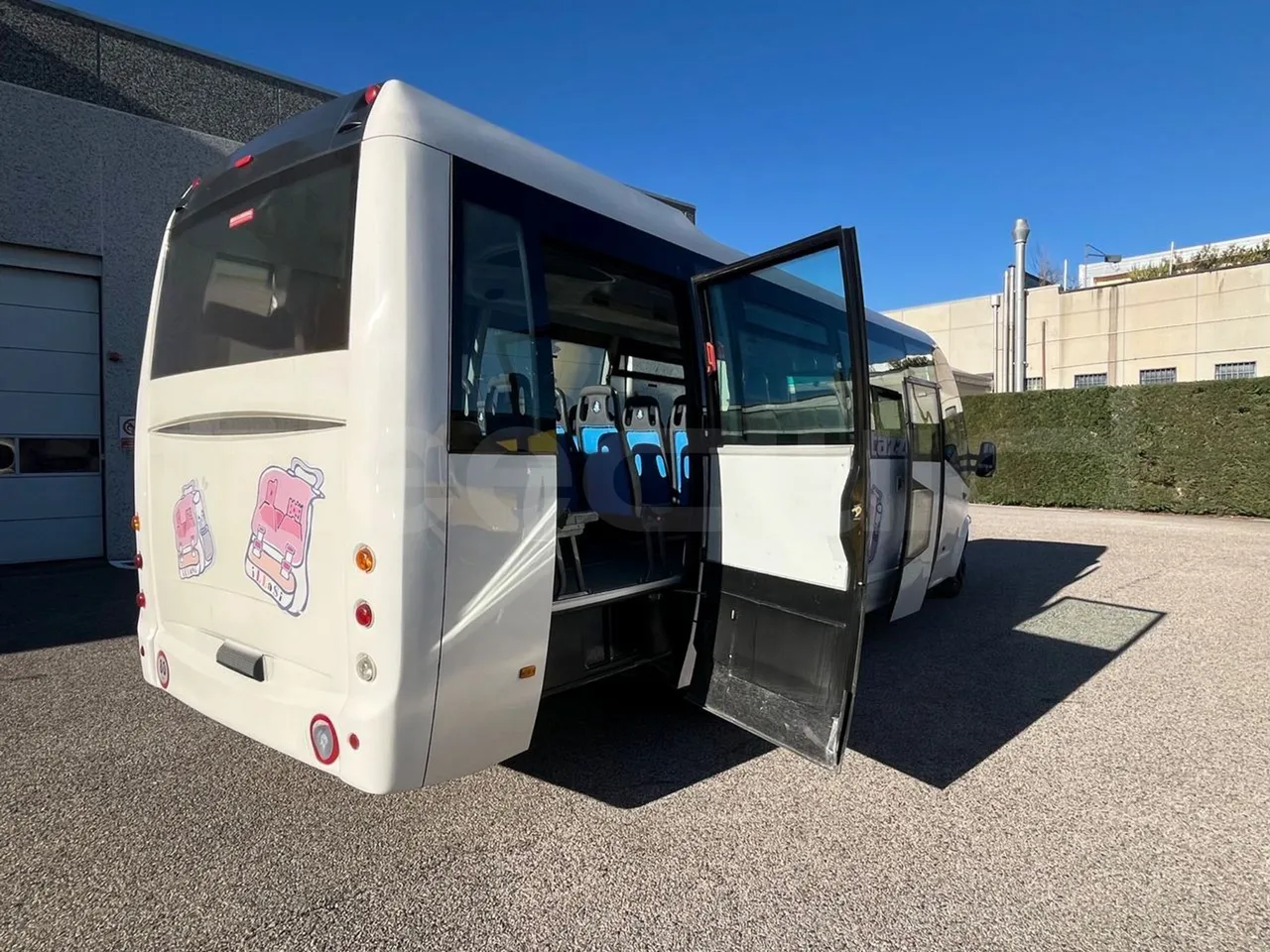 Irisbus Prodig SB Prodig sb - Euro 5 - 125 kW - 8.632 mt - 3/4 right rear doors open