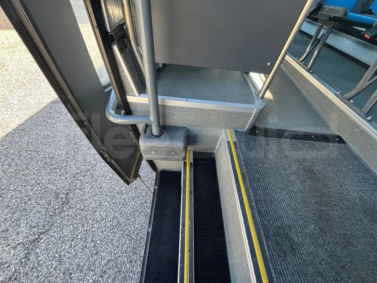 Irisbus Prodig SB Prodig sb - Euro 5 - 125 kW - 8.632 mt - door mechanism photo