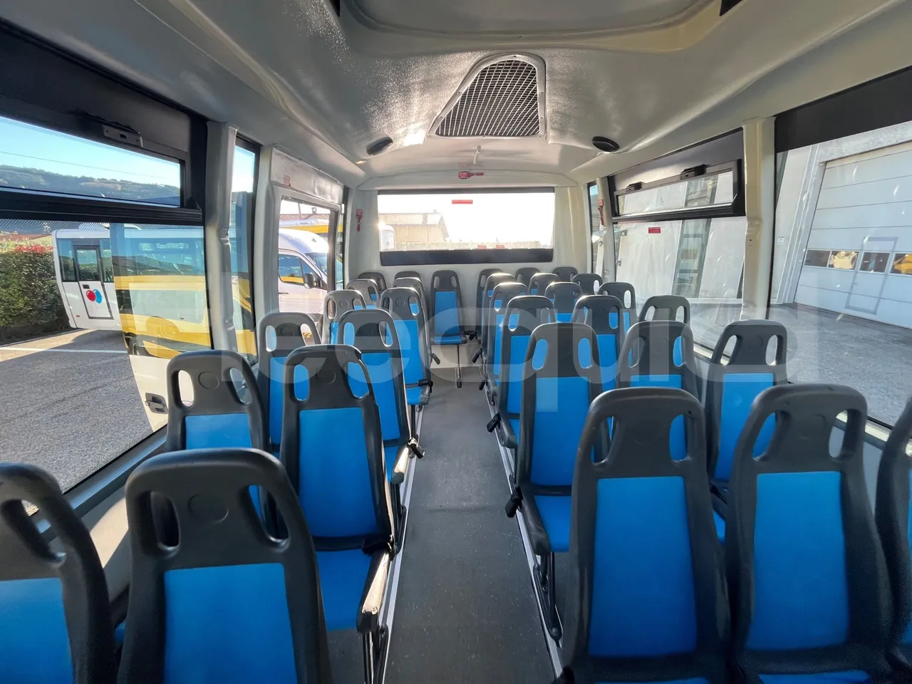 Irisbus Prodig SB Prodig sb - Euro 5 - 125 kW - 8.632 mt - reverse view middle aisle