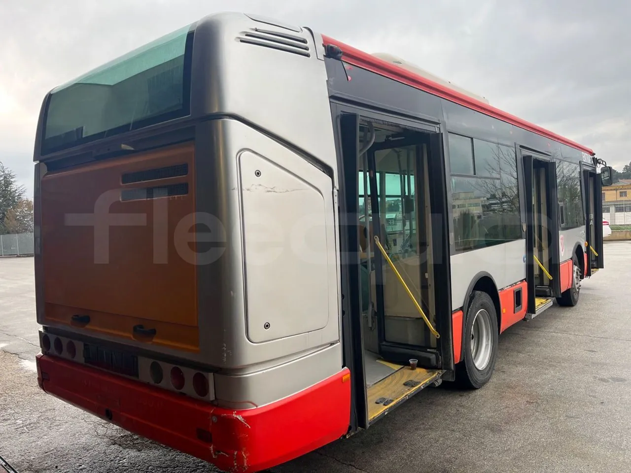 Iveco Citelis PS09D1/80 - EUR5 - 213kW - 10.460m - 3/4 right rear doors open