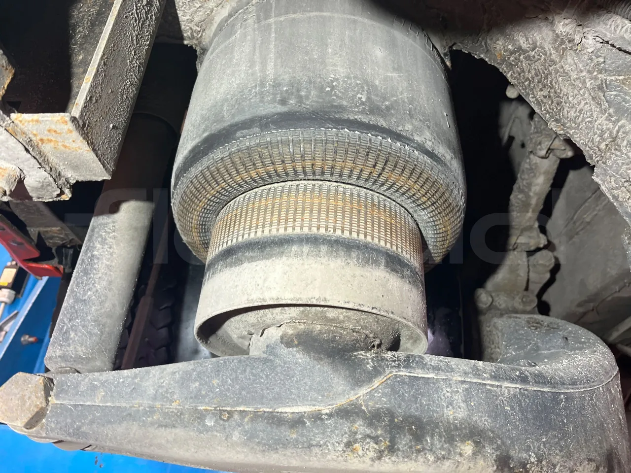 Iveco Citelis PS09D1/80 - EUR5 - 213kW - 10.460m - axel 2 air springs 1 left